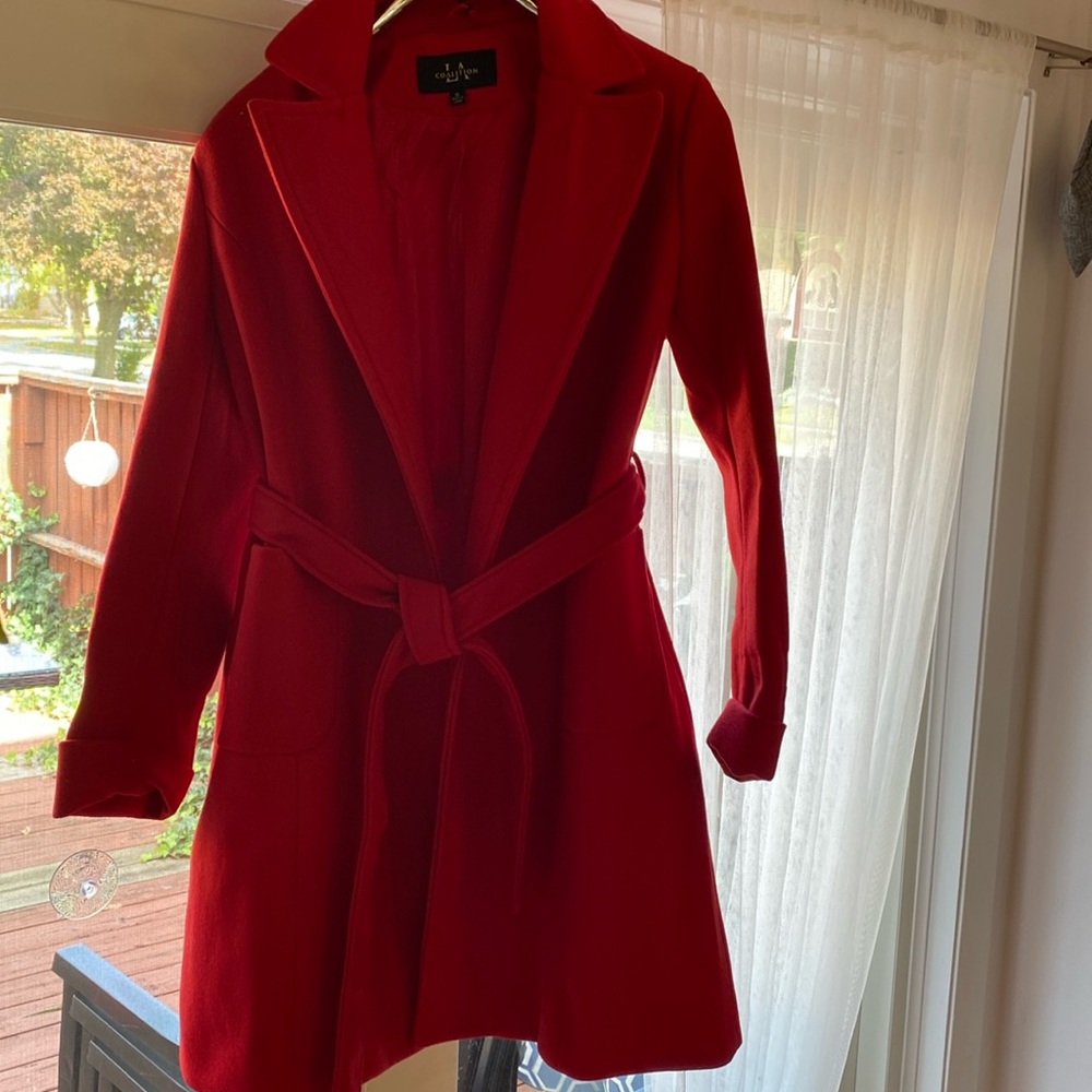 Red XL coat with belt, A line